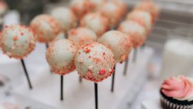 VIDEO Șase copii au ajunși în spital, după ce au mâncat biscuiți care conțineau substanțe interzise. Un eveniment asemănător a avut loc și în Constanța